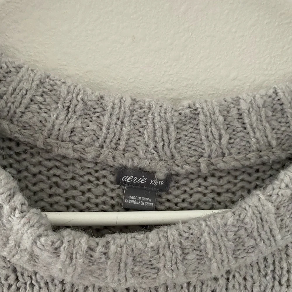 Aerie Oversized Gray Sweater - Picture 4 of 9